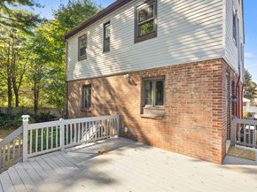 20 Richards Rd, Weymouth MA 02189
