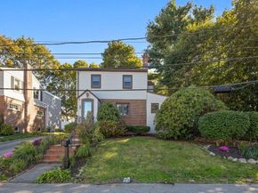 20 Richards Rd, Weymouth MA 02189