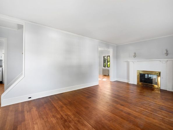 20 Richards Rd, Weymouth MA 02189