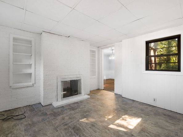 20 Richards Rd, Weymouth MA 02189