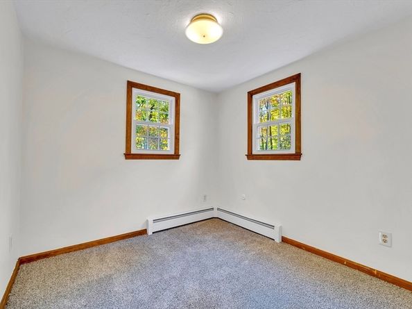 19 James Road, Sterling MA 01564