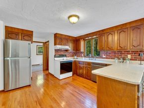 19 James Road, Sterling MA 01564