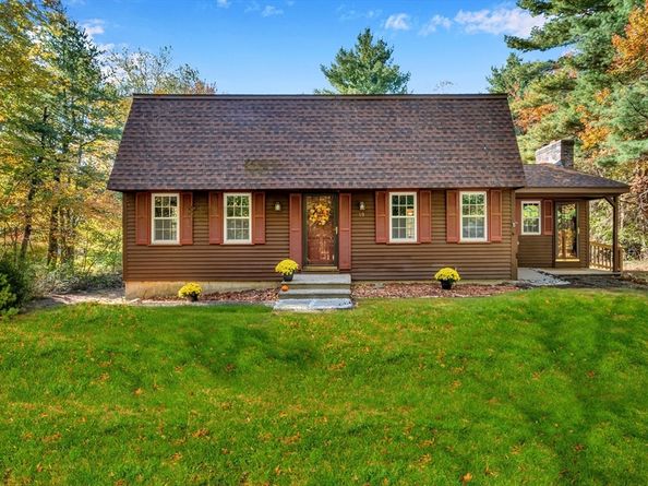 19 James Road, Sterling MA 01564