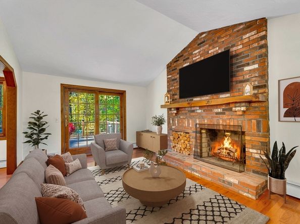 19 James Road, Sterling MA 01564