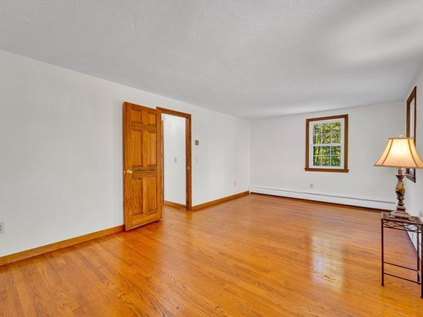 19 James Road, Sterling MA 01564