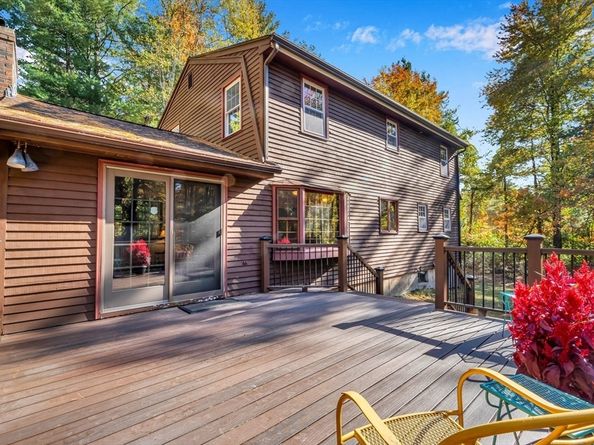 19 James Road, Sterling MA 01564