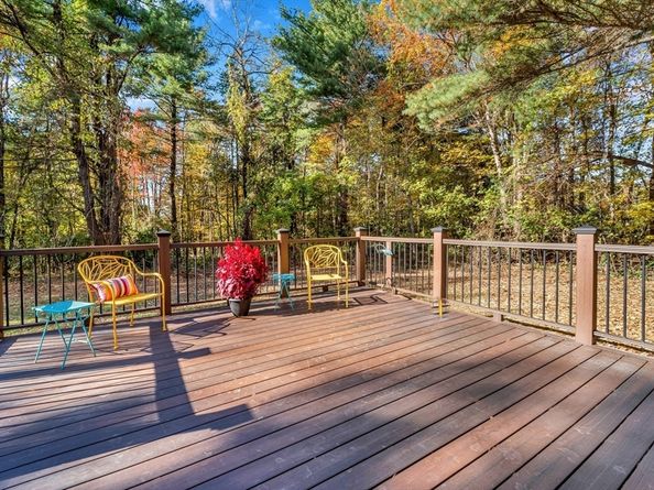 19 James Road, Sterling MA 01564