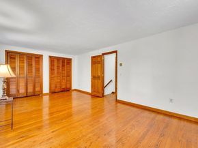 19 James Road, Sterling MA 01564