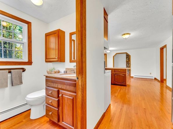 19 James Road, Sterling MA 01564