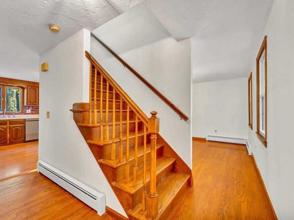 19 James Road, Sterling MA 01564