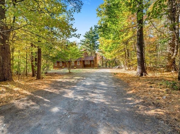 19 James Road, Sterling MA 01564
