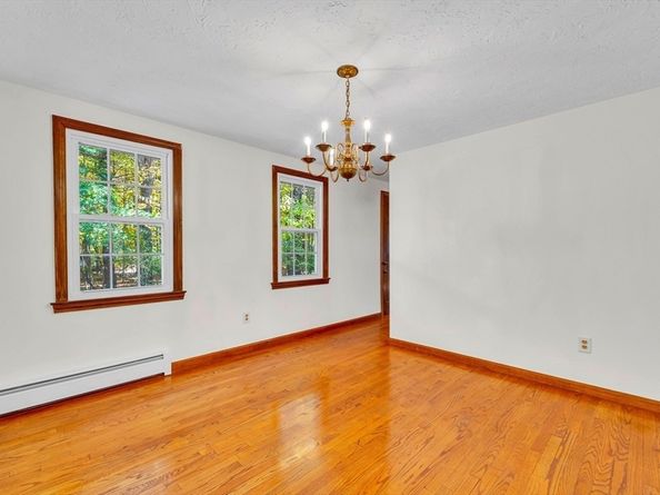 19 James Road, Sterling MA 01564