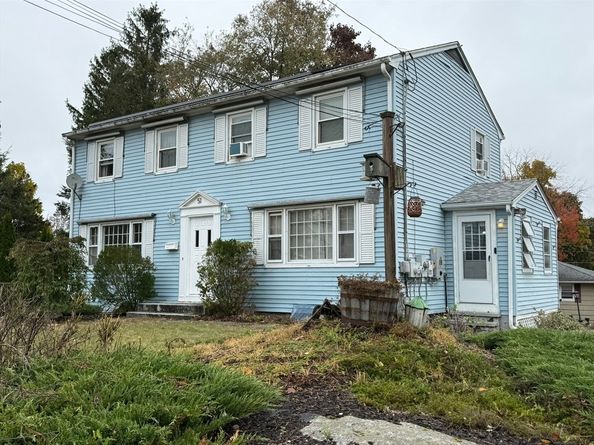 51 Warren St, Southbridge MA 01550