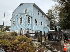 51 Warren St, Southbridge MA 01550