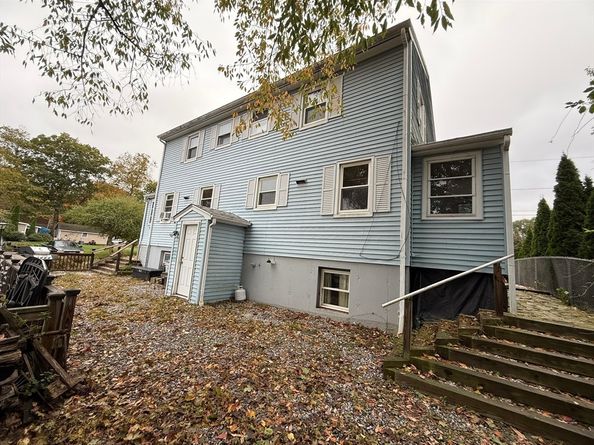 51 Warren St, Southbridge MA 01550