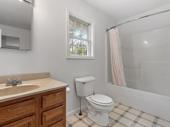 159 Pine St, Manchester MA 01944