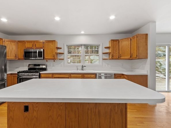 159 Pine St, Manchester MA 01944