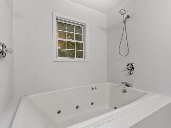 159 Pine St, Manchester MA 01944