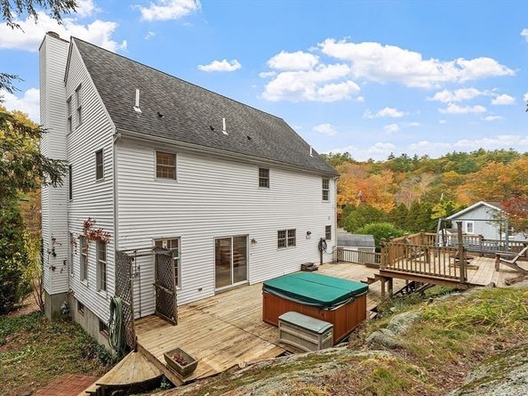 159 Pine St, Manchester MA 01944