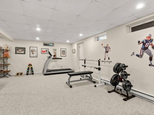 14 Harding Street, Medfield MA 02052
