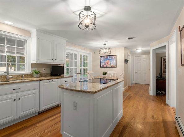14 Harding Street, Medfield MA 02052