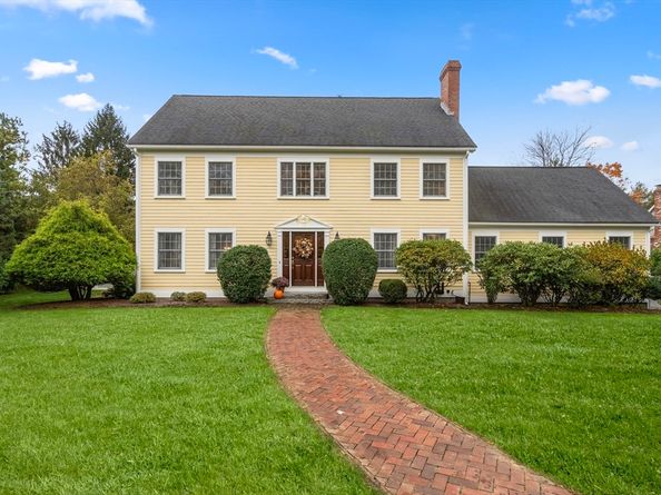 14 Harding Street, Medfield MA 02052