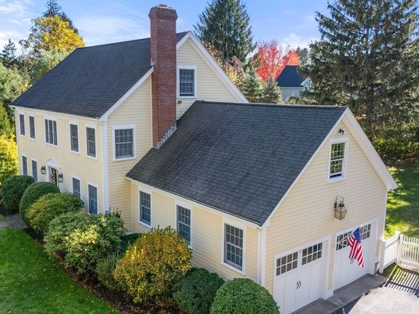 14 Harding Street, Medfield MA 02052