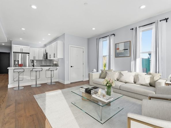 3850 Washington St 6, Boston MA 02131