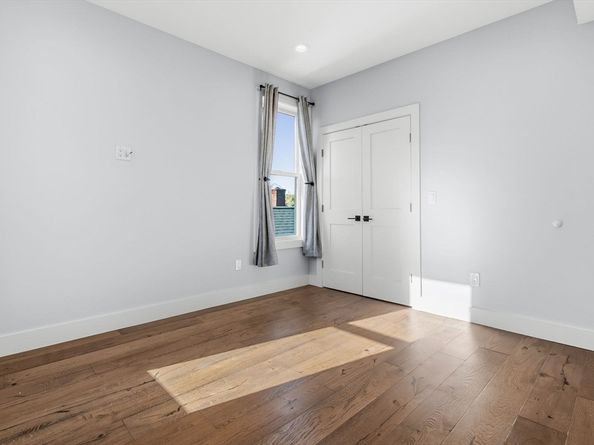 3850 Washington St 6, Boston MA 02131
