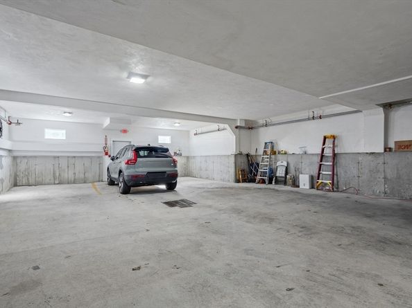 3850 Washington St 6, Boston MA 02131