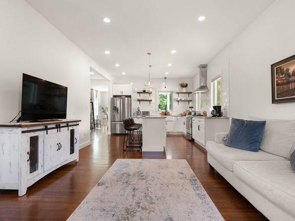 3 Jonas Rd, Westford MA 01886