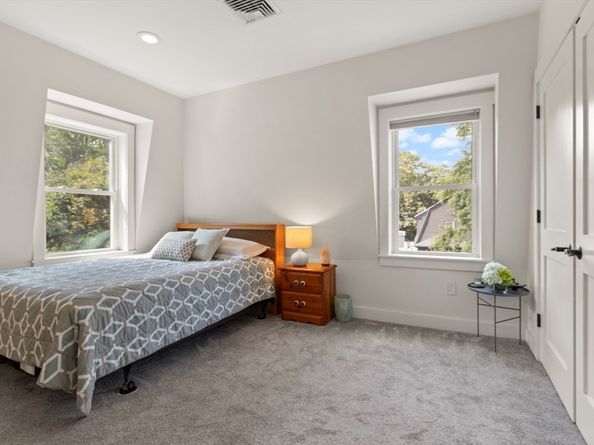 3 Jonas Rd, Westford MA 01886