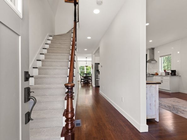 3 Jonas Rd, Westford MA 01886