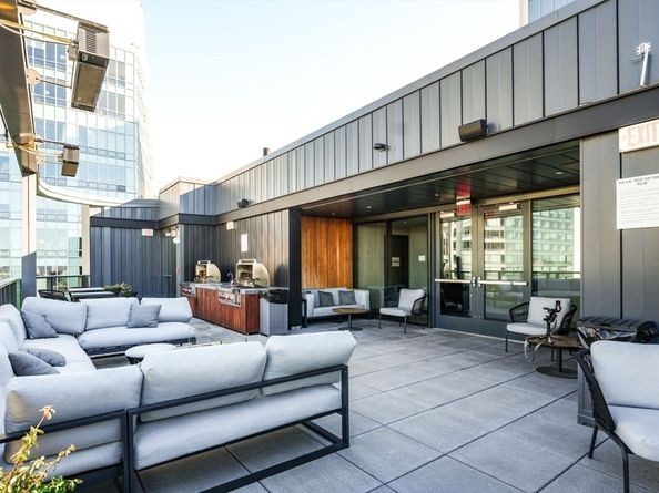 55 Lagrange 707, Boston MA 02116