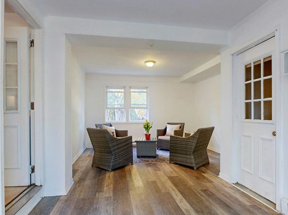 80 West St, Medfield MA 02052