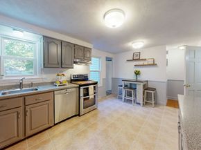 80 West St, Medfield MA 02052