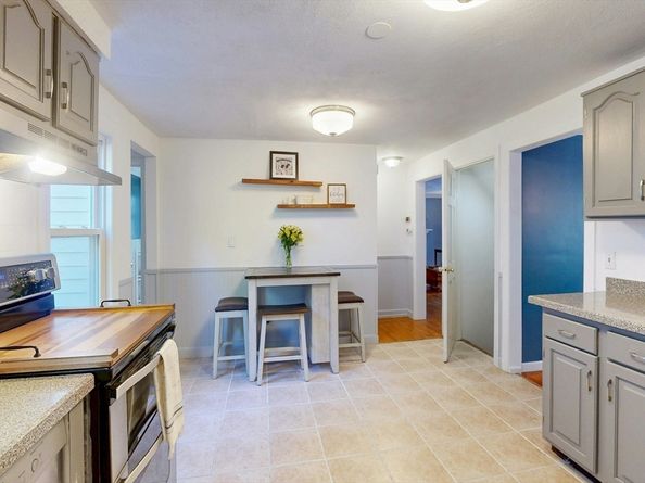 80 West St, Medfield MA 02052