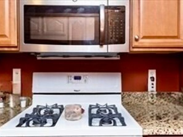 3 Greenbriar Dr 303, North Reading MA 01864