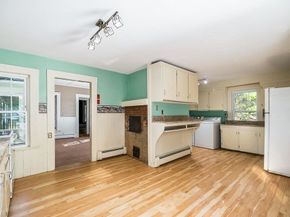 98 Main St, Wenham MA 01984