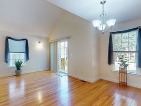 31 Enaya Circle 31, Worcester MA 01606