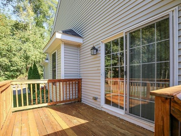 31 Enaya Circle 31, Worcester MA 01606