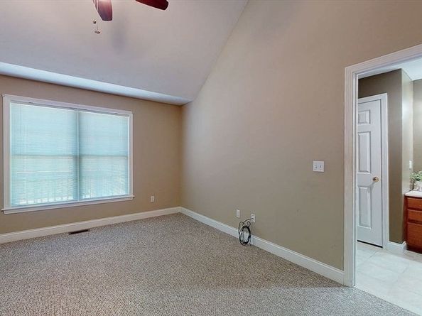 31 Enaya Circle 31, Worcester MA 01606