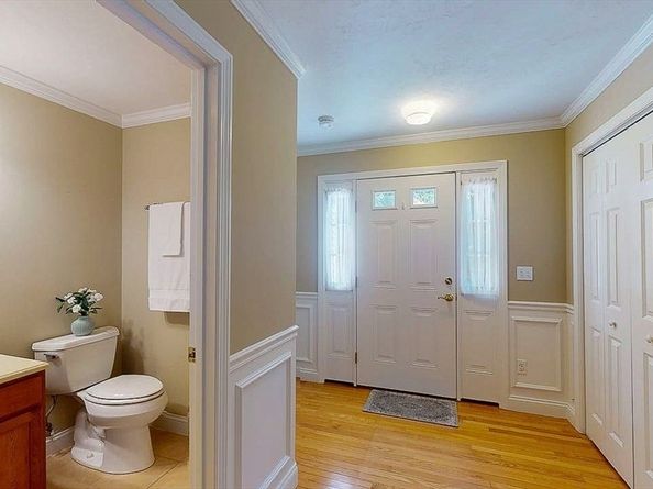 31 Enaya Circle 31, Worcester MA 01606