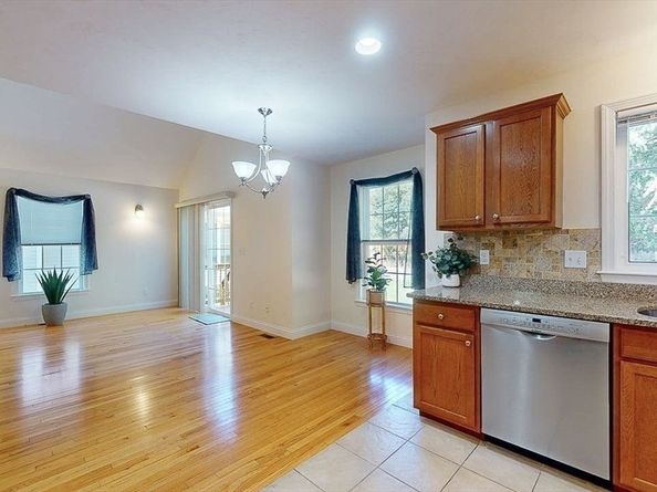 31 Enaya Circle 31, Worcester MA 01606