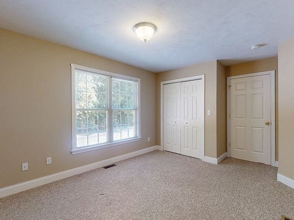 31 Enaya Circle 31, Worcester MA 01606