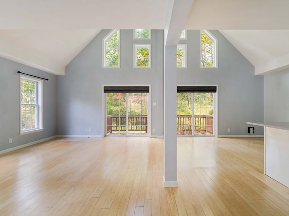 267 Carlisle Road, Bedford MA 01730