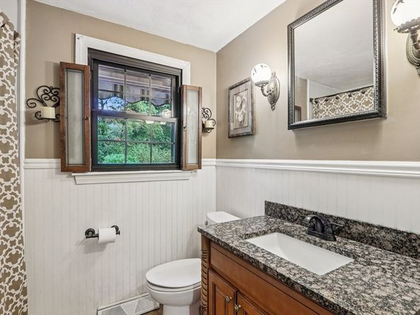 137 Peregrine Rd, Abington MA 02351