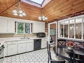 137 Peregrine Rd, Abington MA 02351