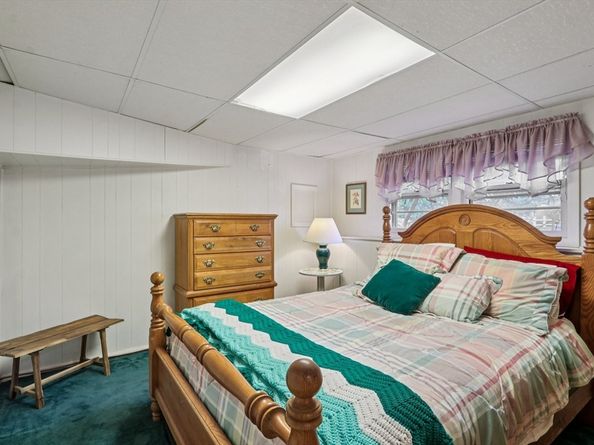 137 Peregrine Rd, Abington MA 02351