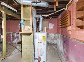 26 Central Avenue, Malden MA 02148